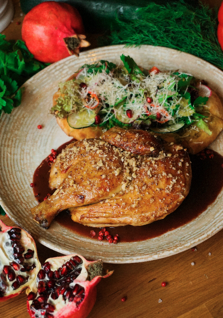 Фермерский цыплёнок с фирменной лепёшкой