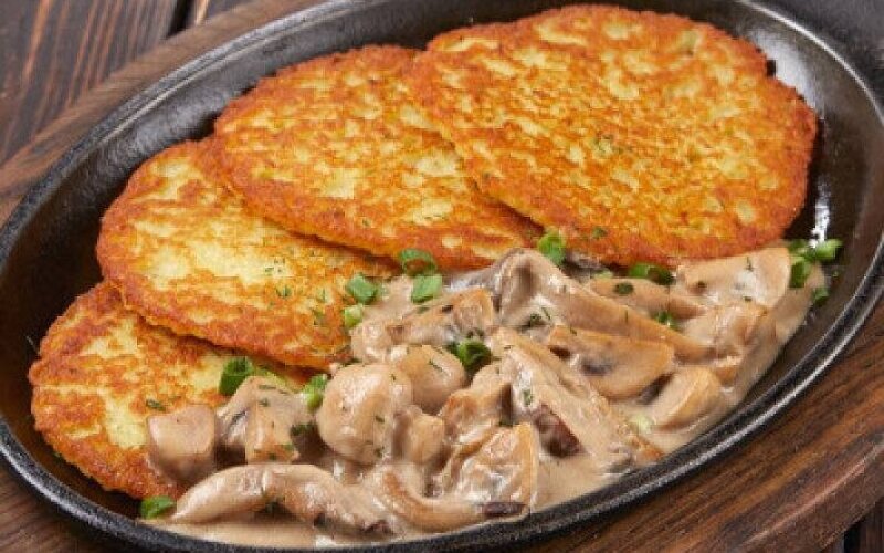Драники с курицей и грибами
