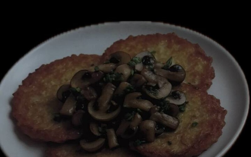 Драники с шампиньонами