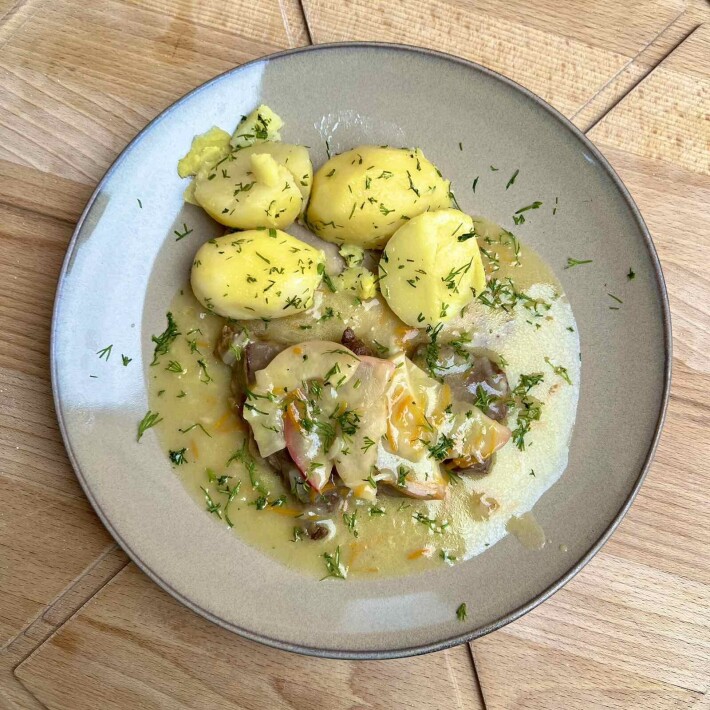 Кабоб «Лаззат» (отбивная) с картофельным пюре