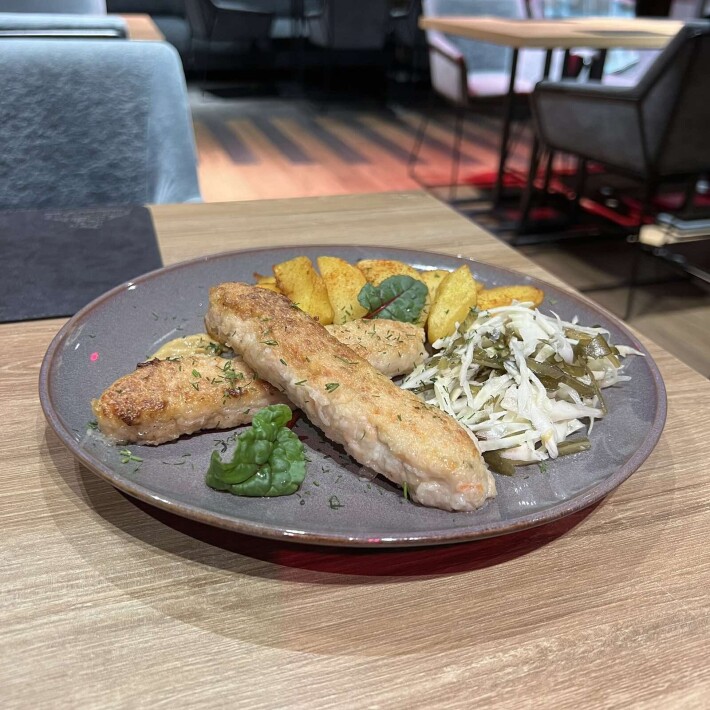 Котлета с грибной начинкой с хреном