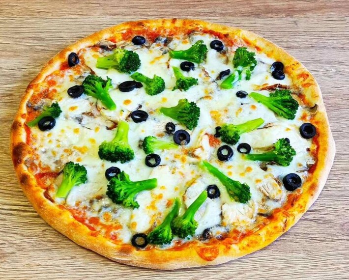 Пицца с брокколи
