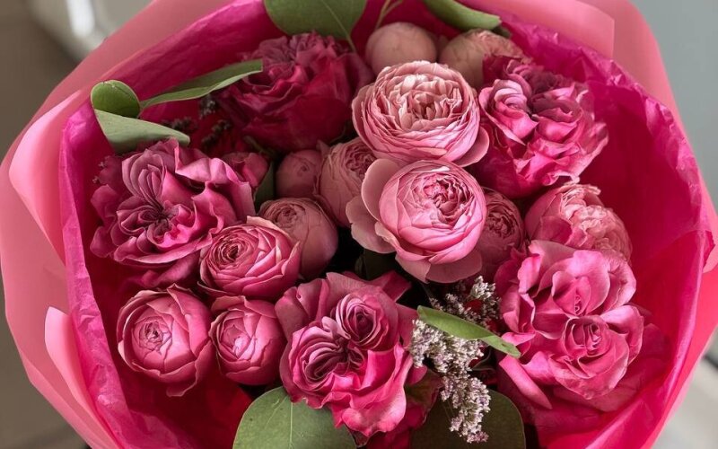 Букет из пионовидных роз