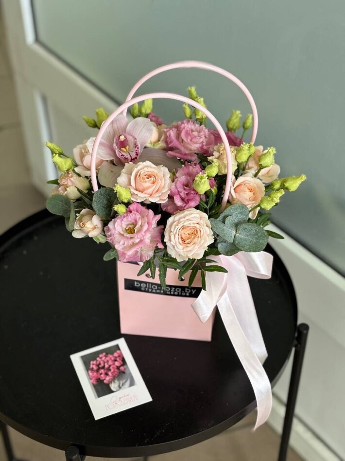 Композиция сборная в сумочке