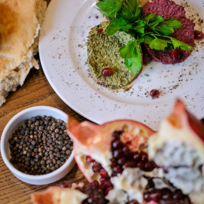 Трио из пхали