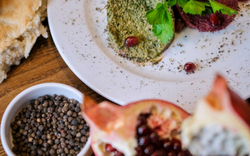 Трио из пхали