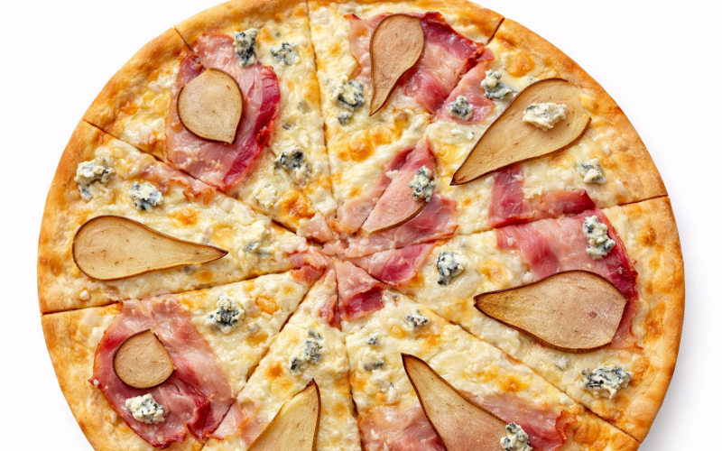 Пицца с грушей и дорблю