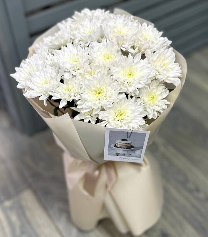 Букет из кустовых хризантем