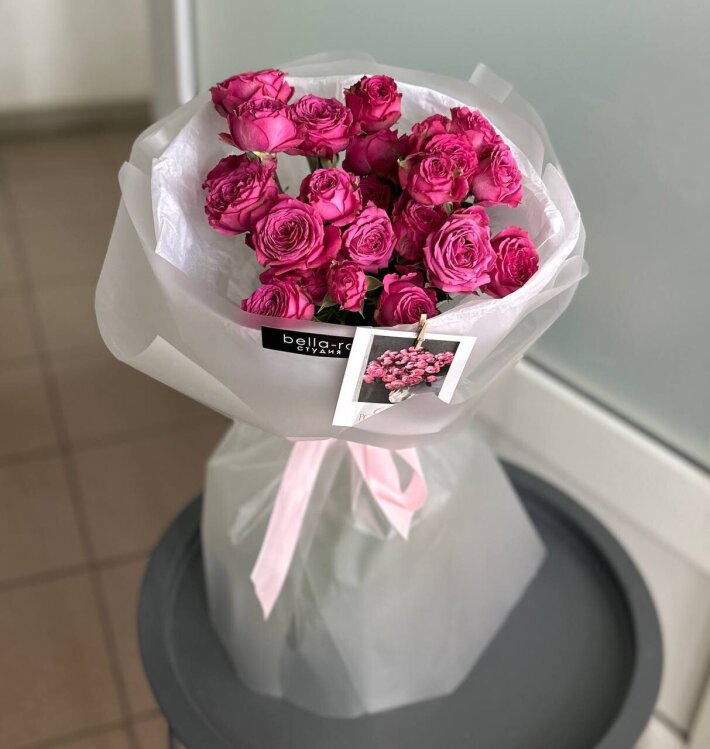 Букет из кустовых роз