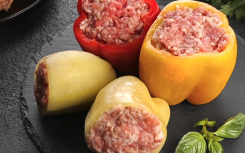 Фаршированный мясистый перец