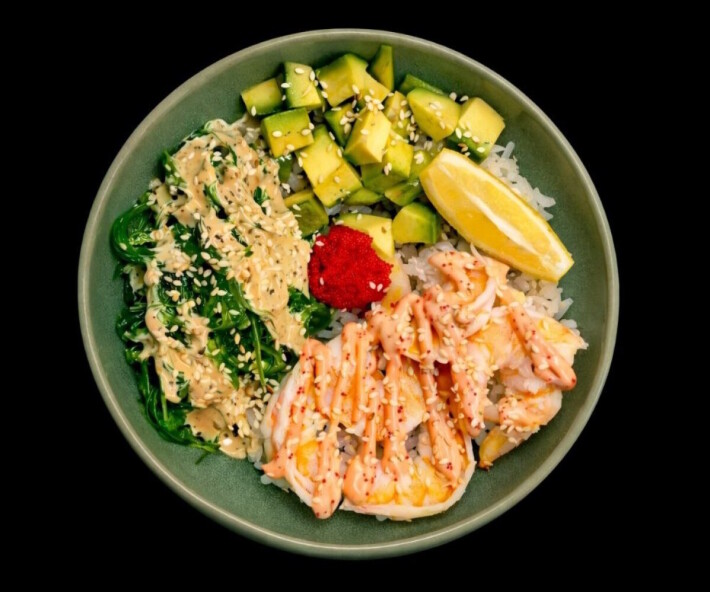 Поке с креветкой и авокадо