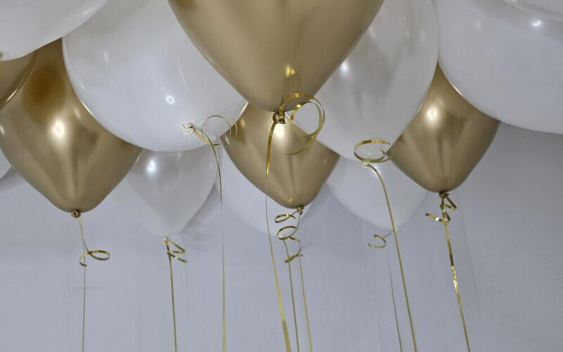 Воздушные шары с гелием под потолок 15 шт