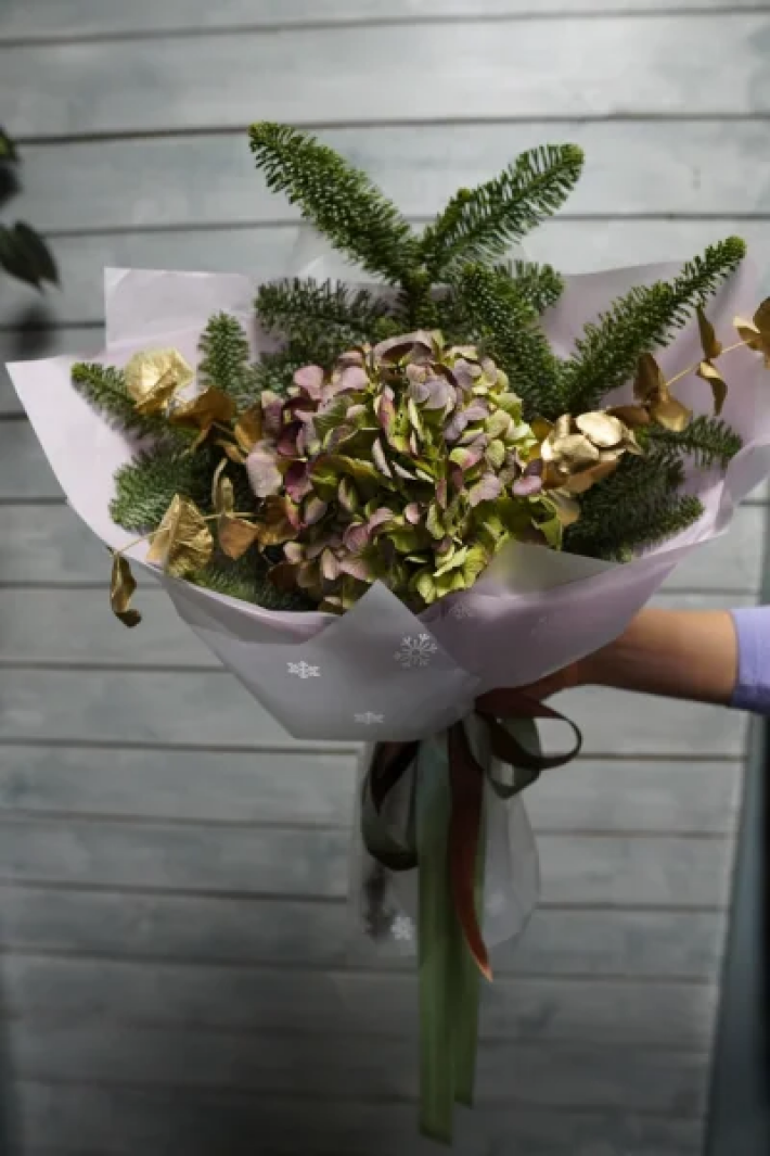 Букет из сухоцветов, эвкалипта и нобилиса