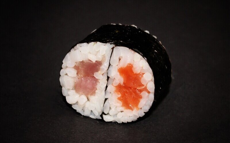 Ролл «Инь-Янь маки»