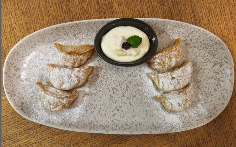 Гёдза с манго и кремом маскарпоне