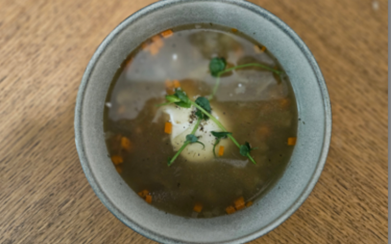 Суп с лесными грибами и полбой