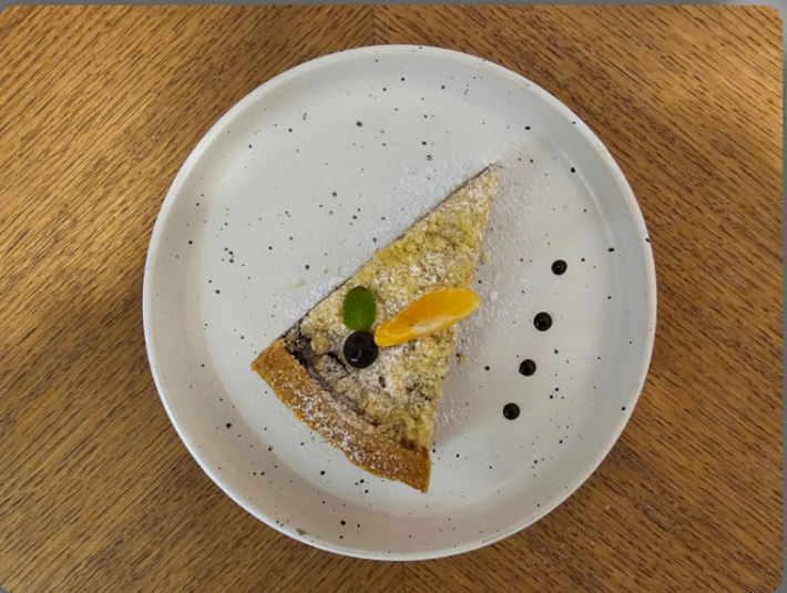 Черничный тарт с миндальным кремом