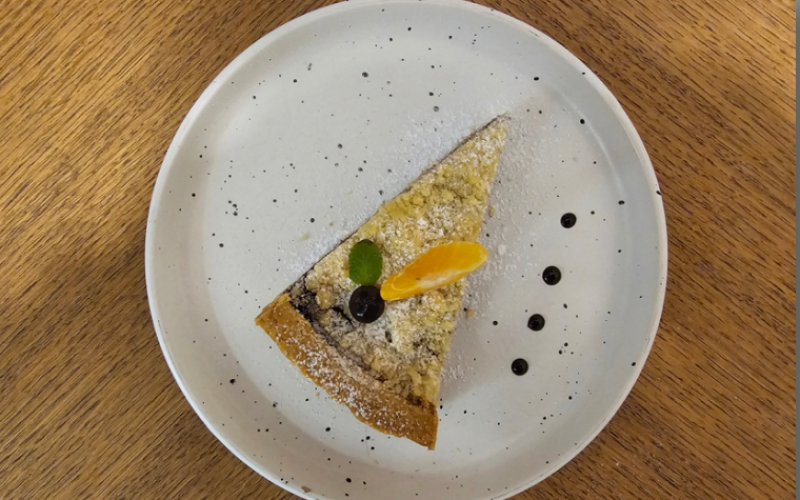 Черничный тарт с миндальным кремом