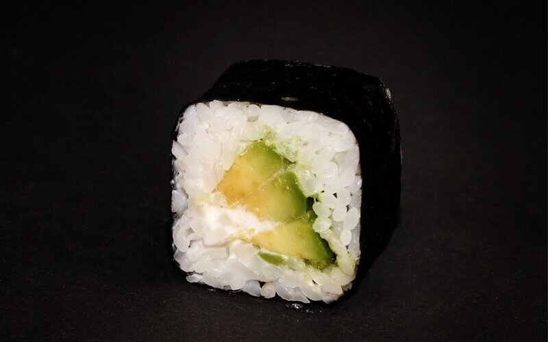 Ролл «Авокадо маки»