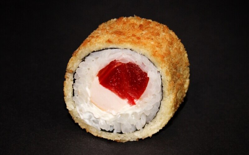 Темпура роллы с курицей и помидорами классический