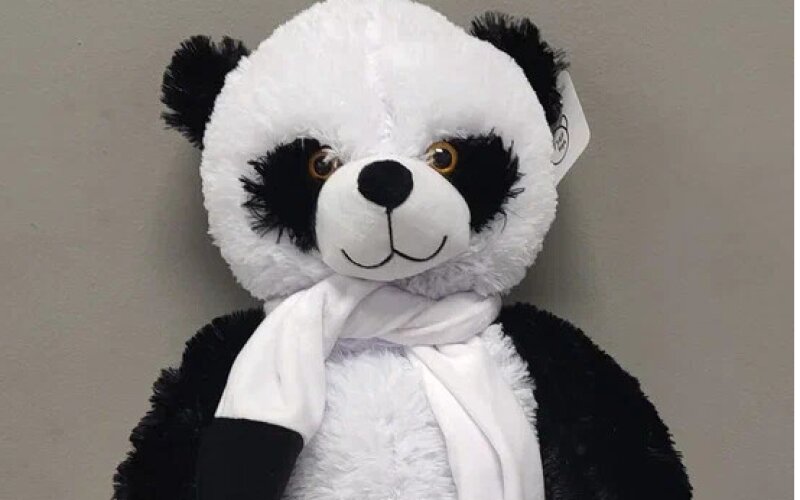 Панда с шарфом