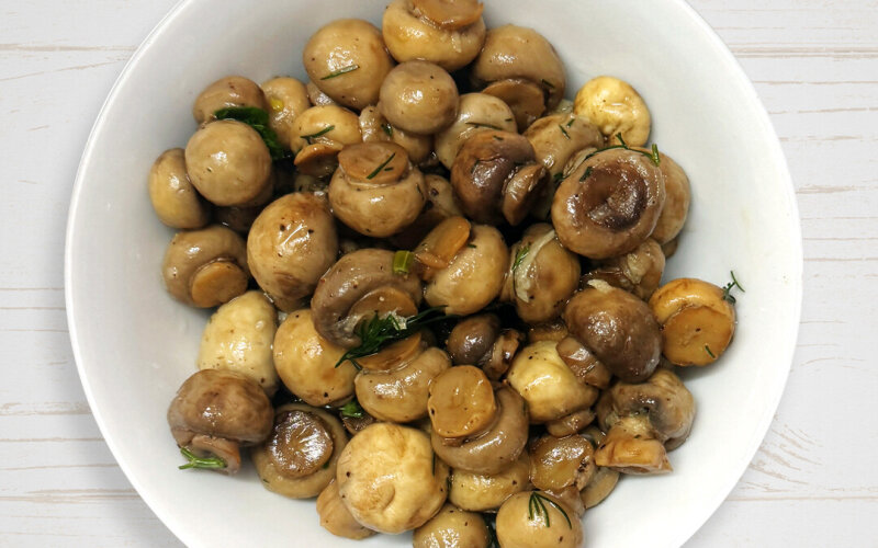 Шампиньоны маринованные