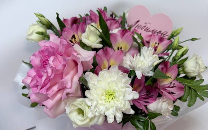 Композиция в шляпной коробочке