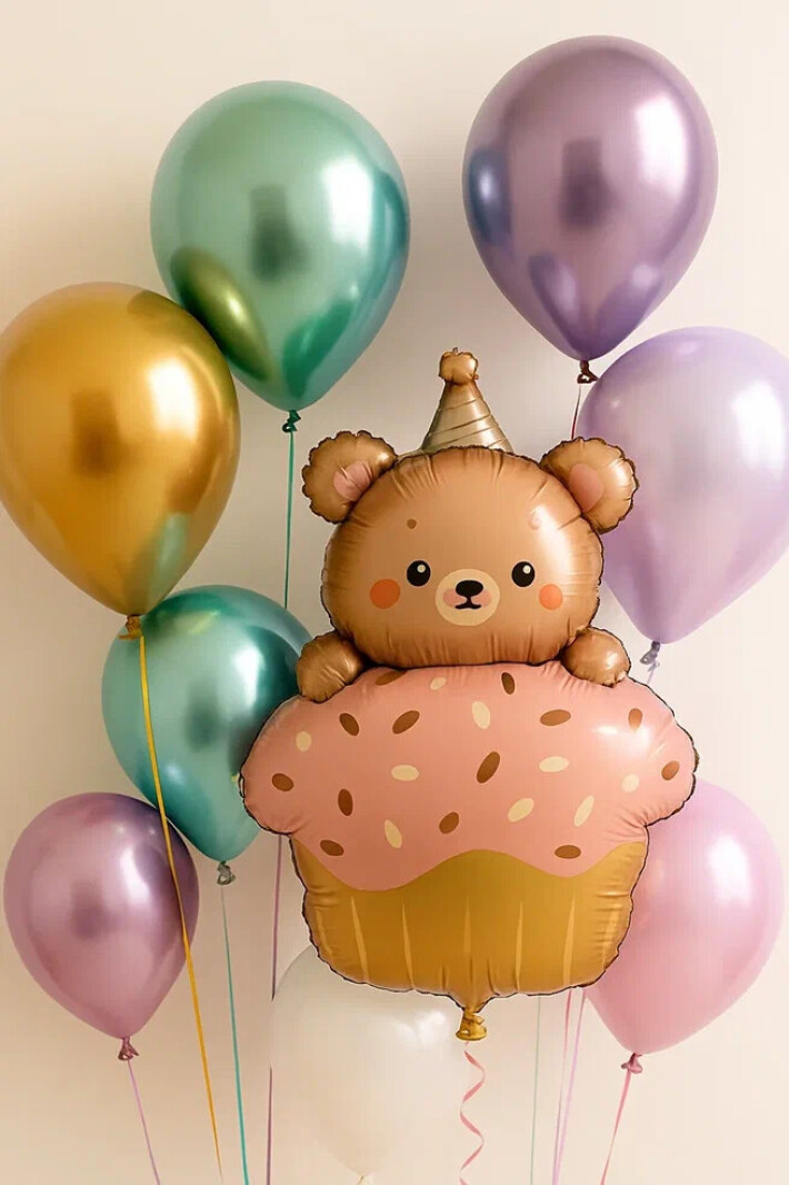 Сет из 7 воздушных шаров и фольгированного мишки