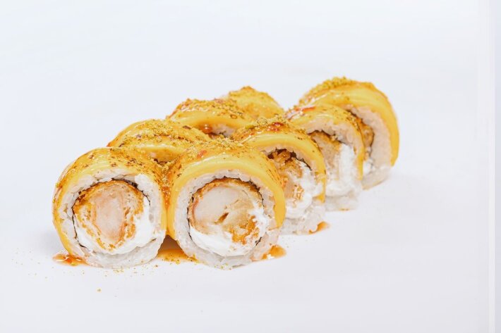 C креветкой в темпуре и чеддером