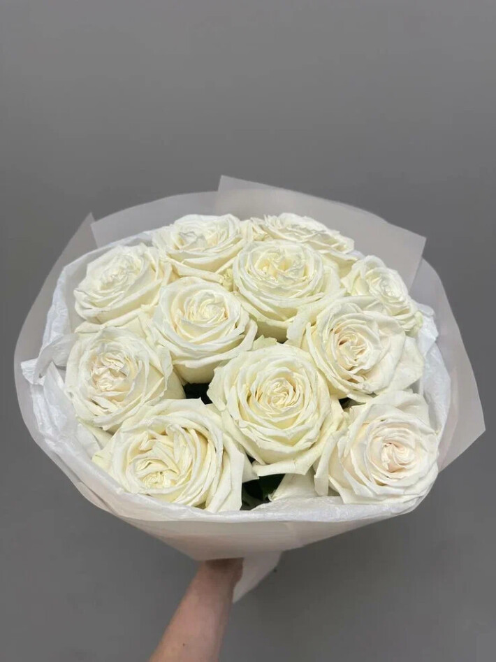 Букет из 11 белых роз