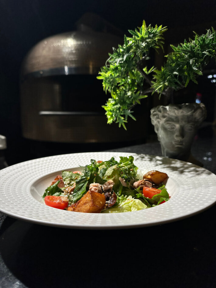 Салат с тунцом