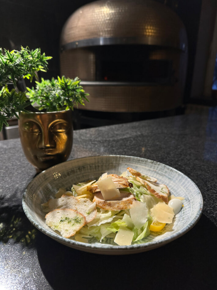 Салат «Цезарь с курицей»