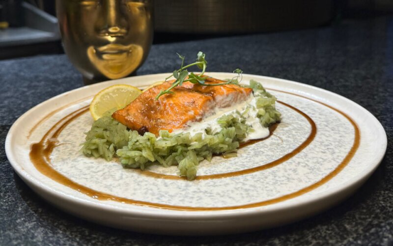 Филе лосося с картофельным ризотто