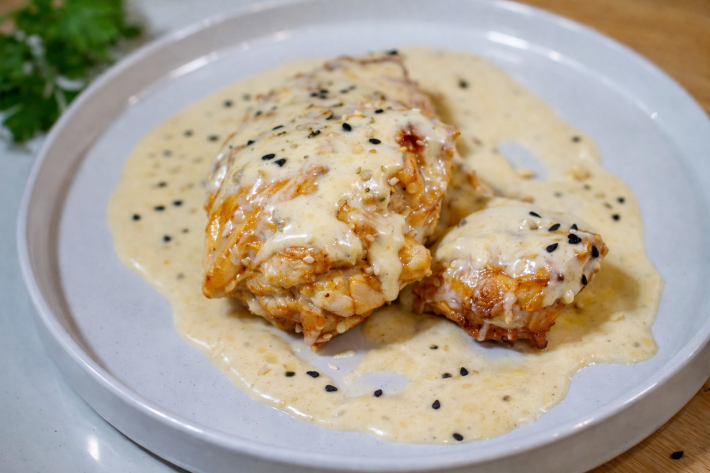 Мякоть бедра в сливочном соусе