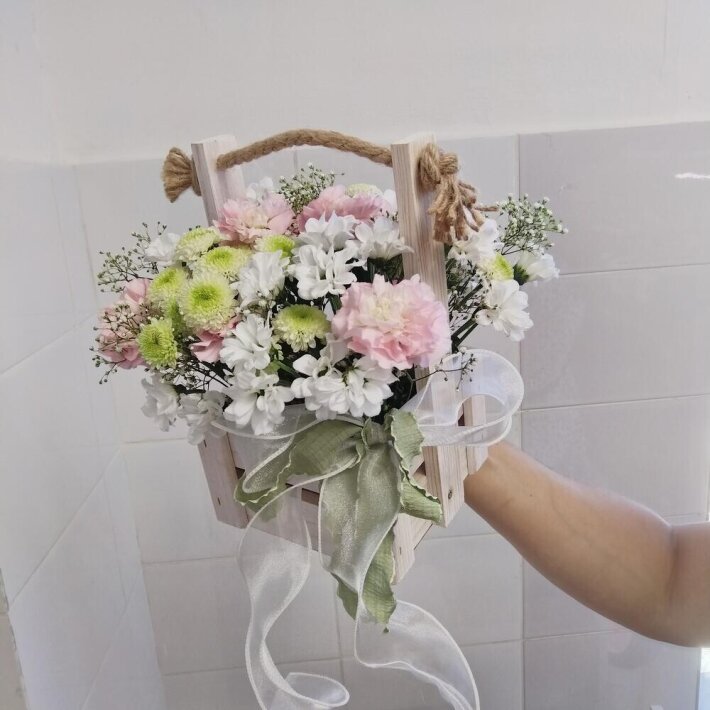 Корзина с цветами
