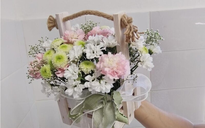 Корзина с цветами