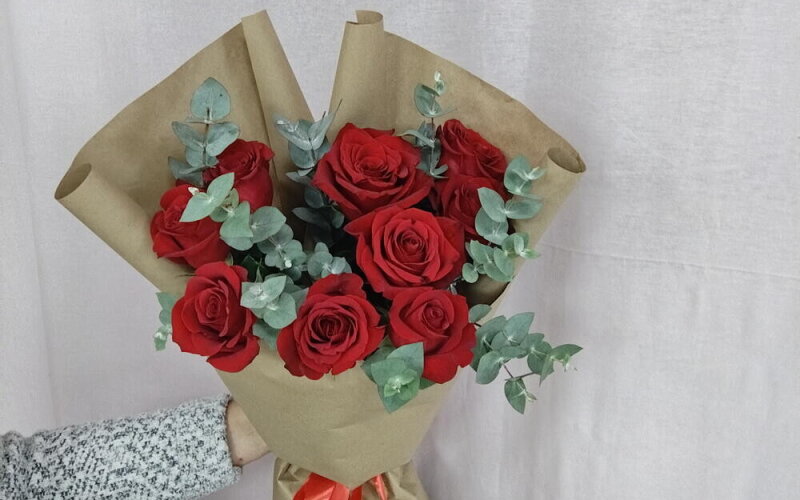 Букет из красных роз