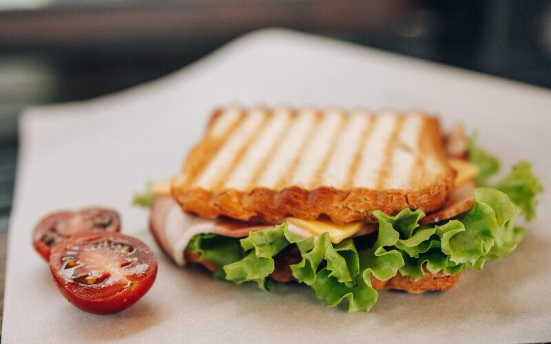 Тост с беконом