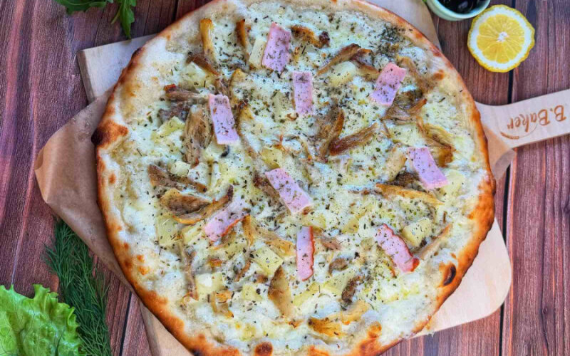 Пицца «Курица и ананас»