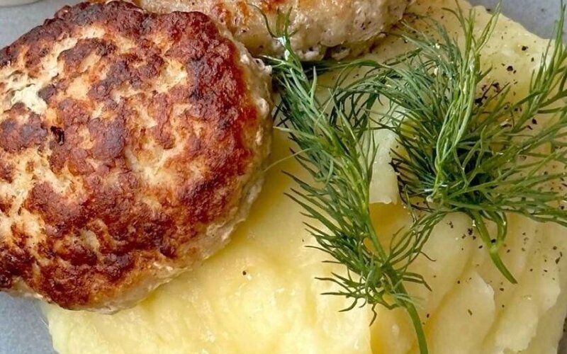 Котлета с шампиньонами