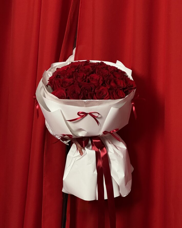 Моно из роз 50 см