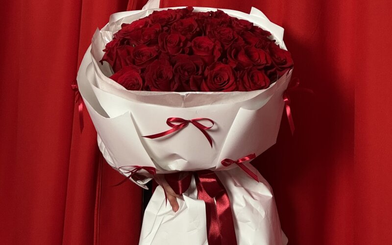 Моно из роз 50 см