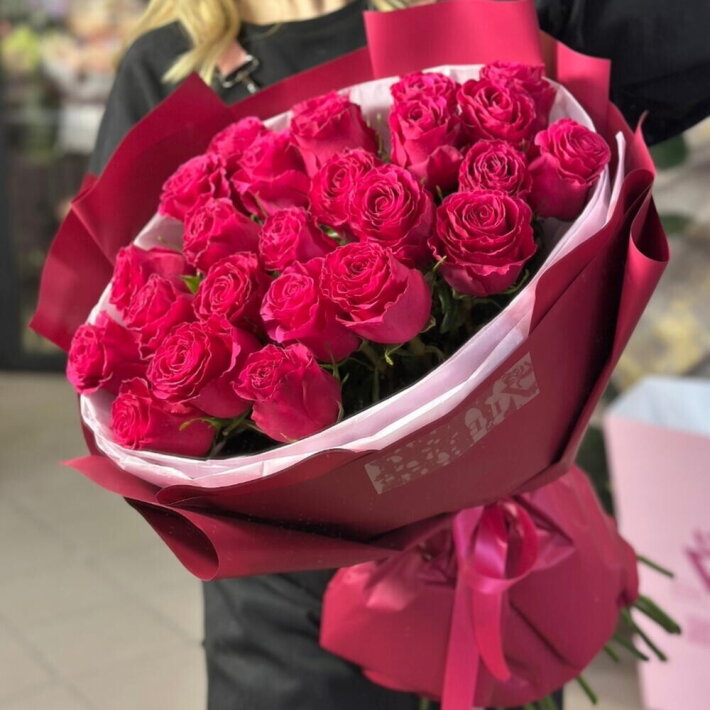 Букет «Эквадор малиновый»