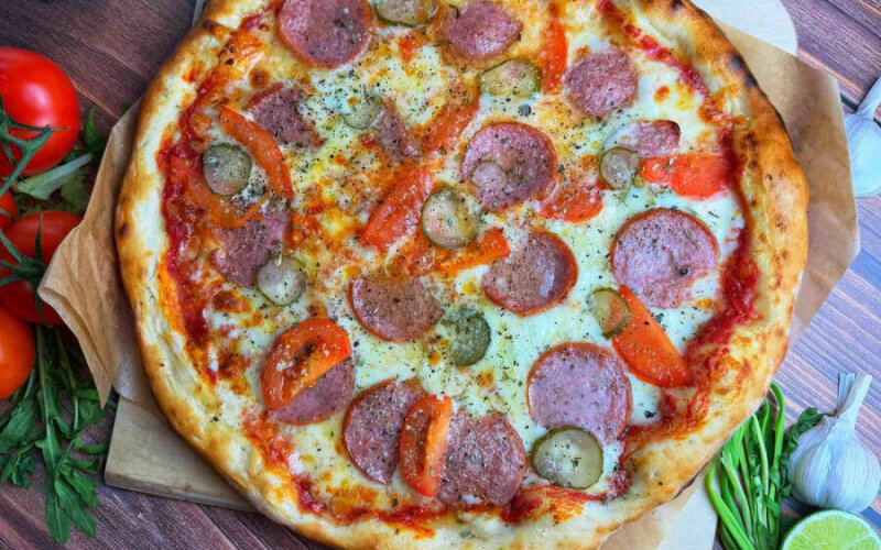 Пицца «Салями»