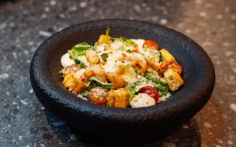 Салат «Цезарь» с креветками