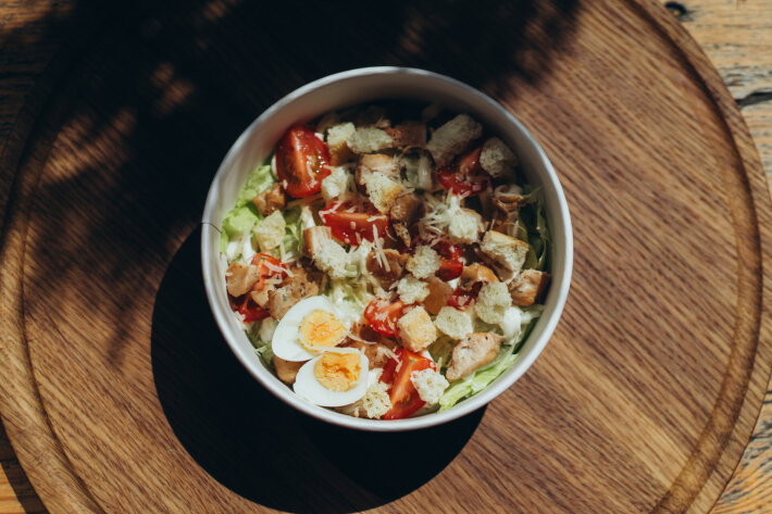 Салат «Цезарь» с курицей