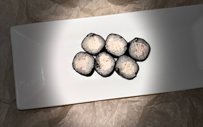 Мини ролл с крабом