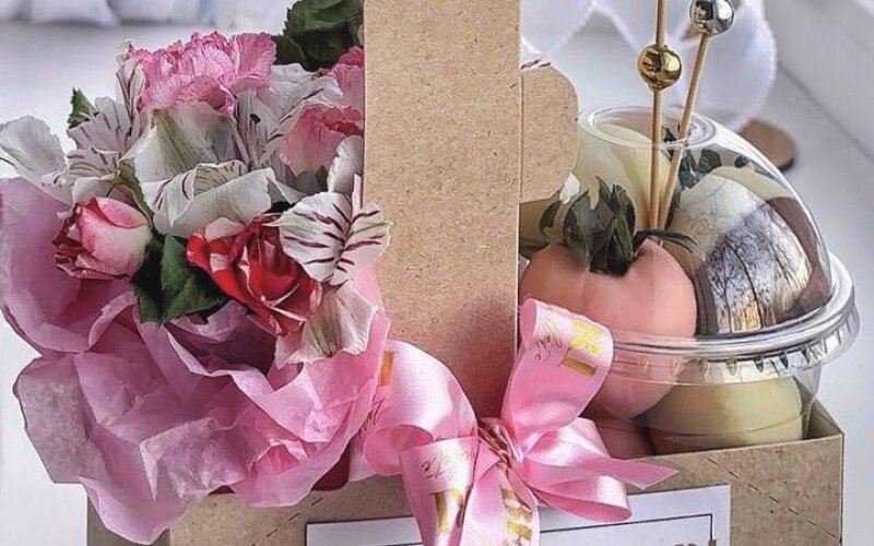 Комбо «Клубнично-цветочное»