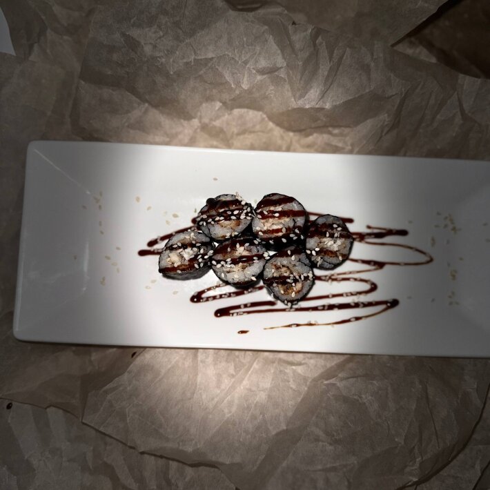 Мини ролл с угрём