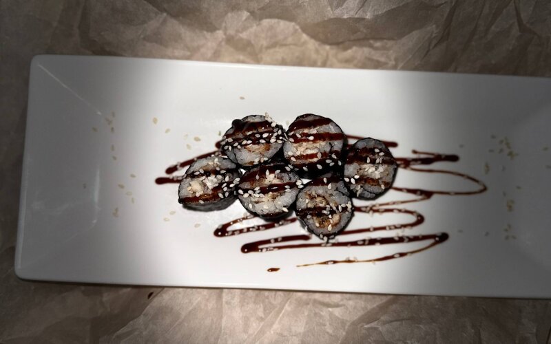 Мини ролл с угрём